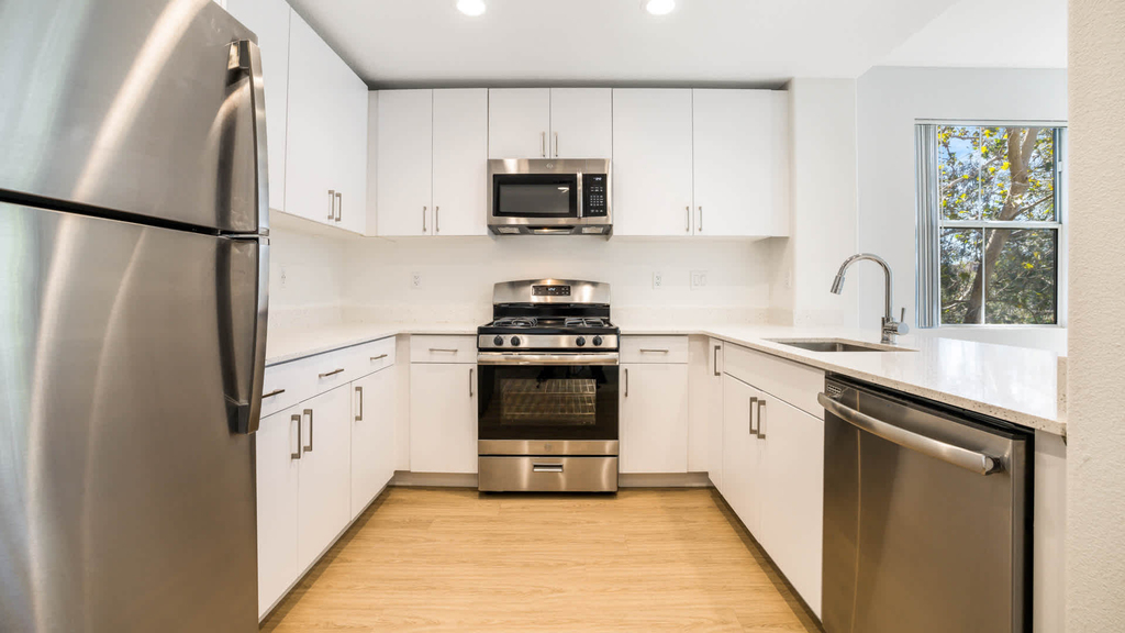 27105 Silver Oak Lane - Photo 4