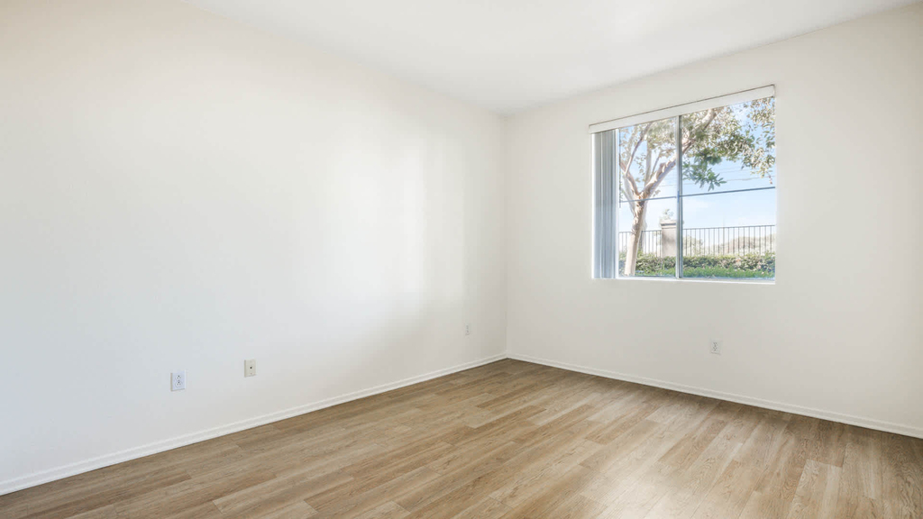 1005 N. Center Avenue - Photo 14