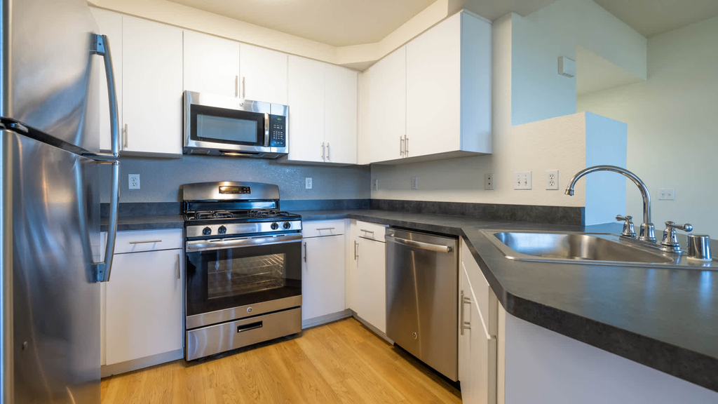 1005 N. Center Avenue - Photo 21