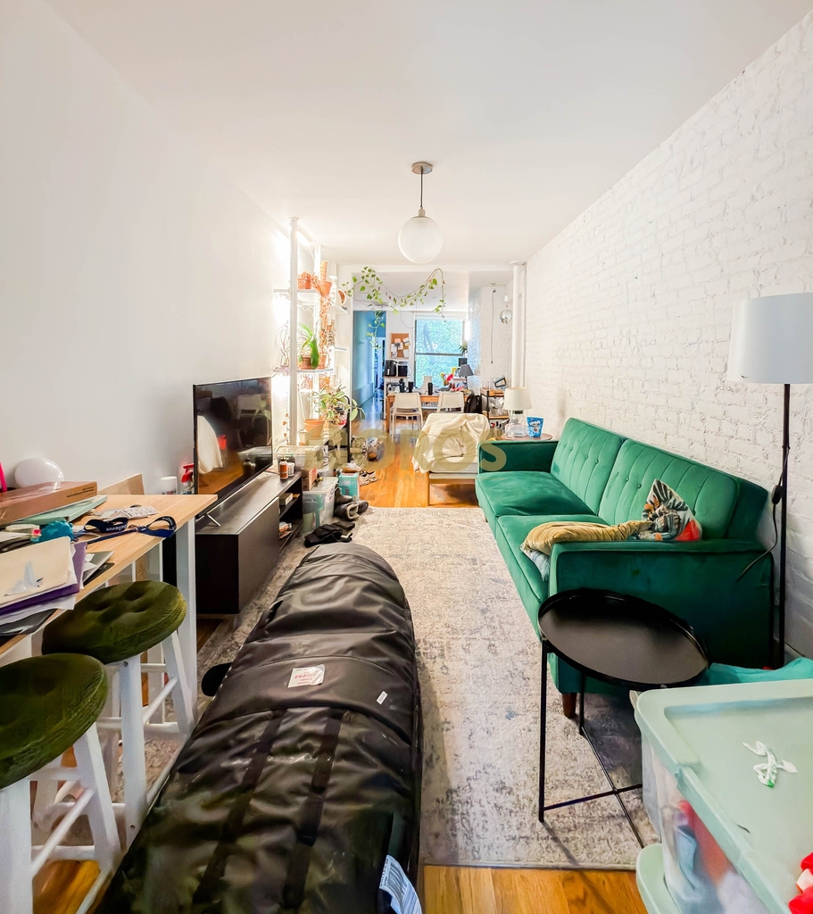 339 East 10th Street - Photo 2