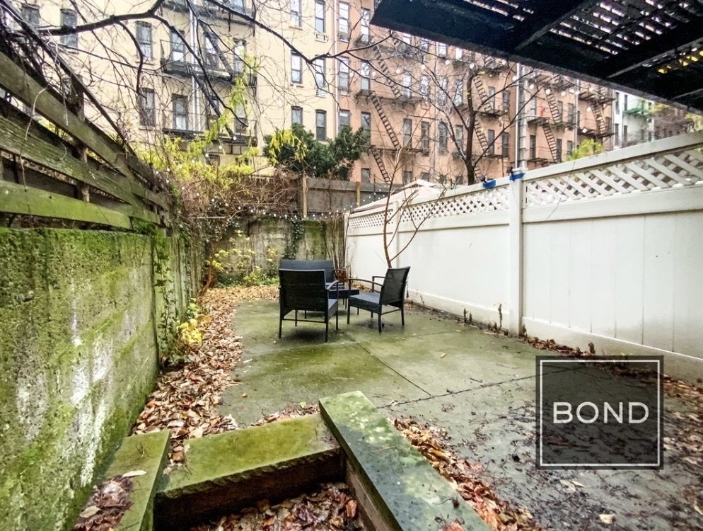 330 East 93rd Street - Photo 5