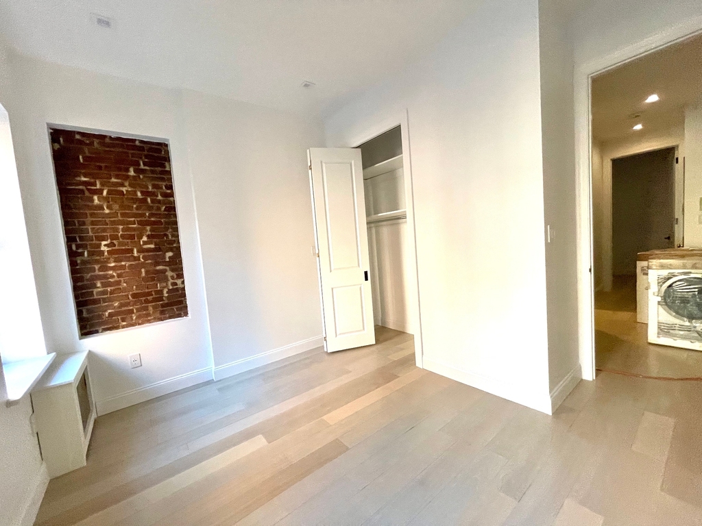 11th ST. Duplex 3BR/2BTH apartment in the East Village - Photo 7