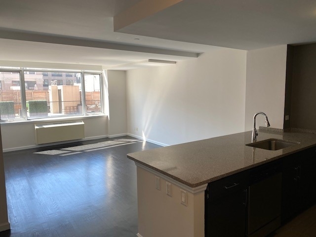 120 West 21st Street - Photo 0