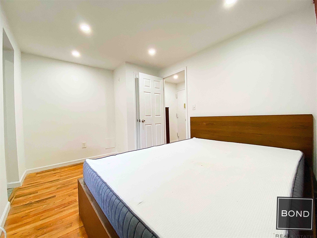 442 East 9th Street - Photo 12