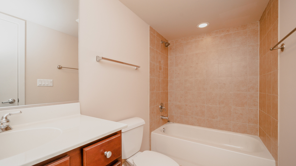 1150 West 15th Street - Photo 12