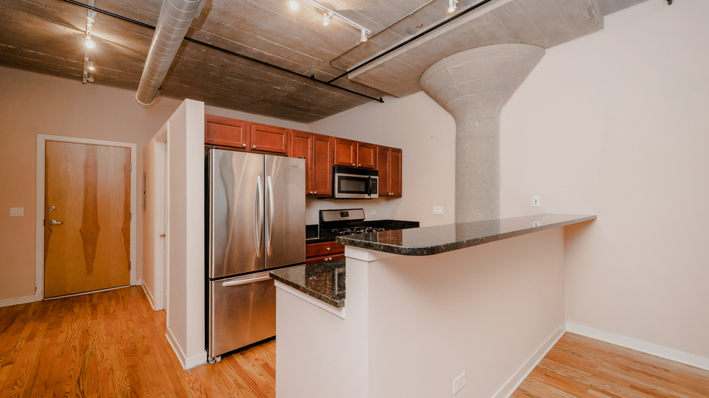 1150 West 15th Street - Photo 4