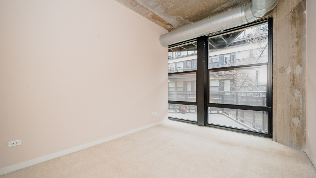 1150 West 15th Street - Photo 8