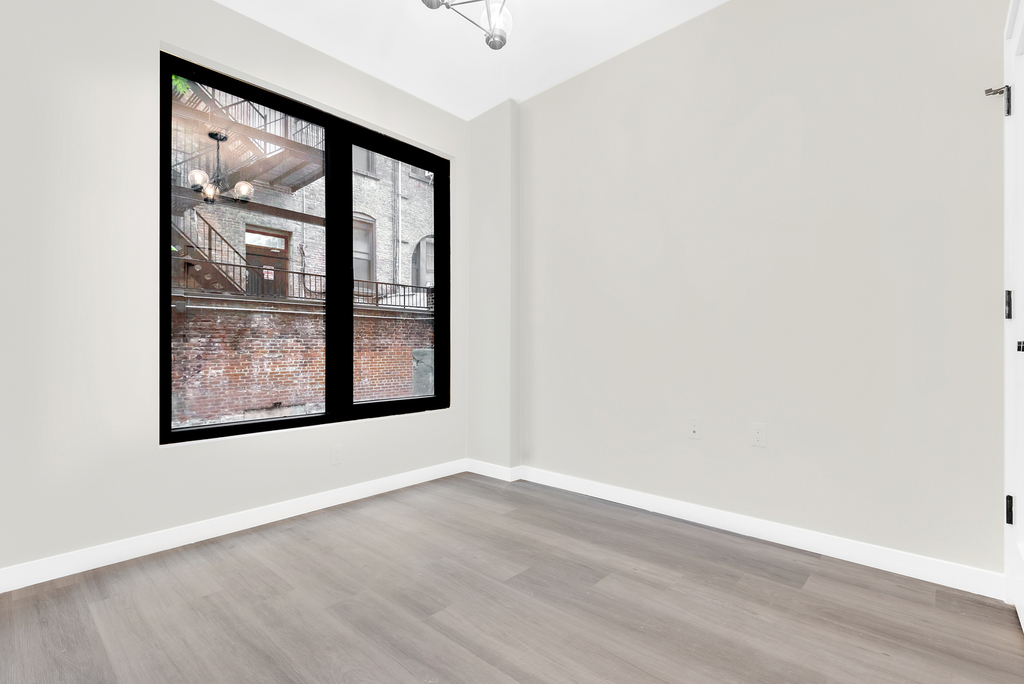 221 East 105th Street - Photo 5