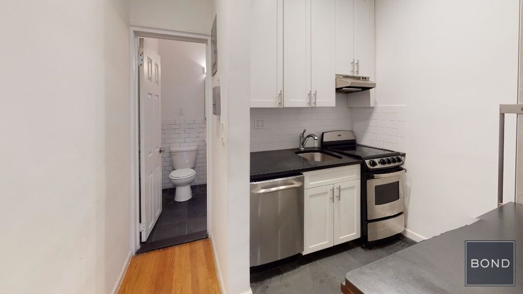 230 East 81 Street - Photo 2