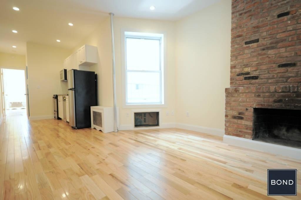 340 East 22nd Street - Photo 2