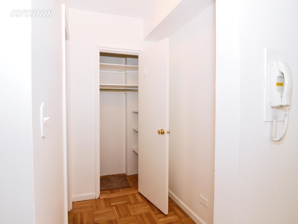 139 East 33rd Street - Photo 4