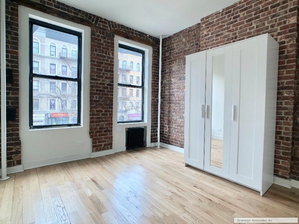 941 Amsterdam Avenue - Photo 3