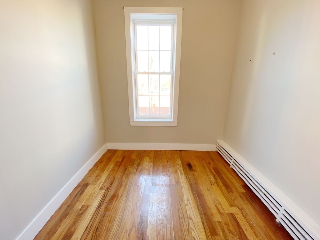 580 Wilson Avenue - Photo 5