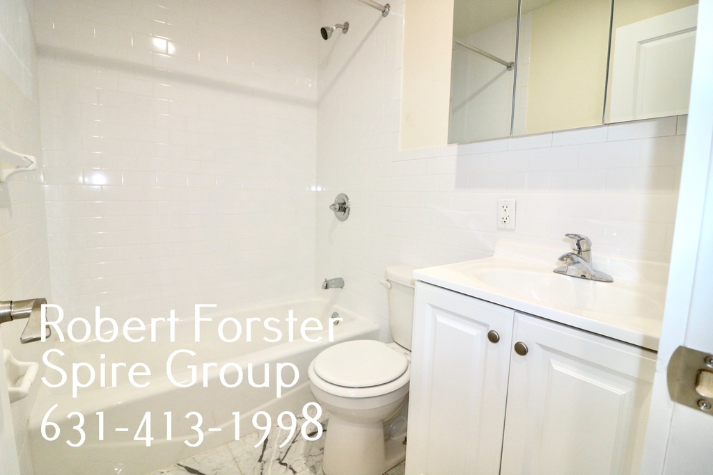 338 West 47th Street - Photo 3