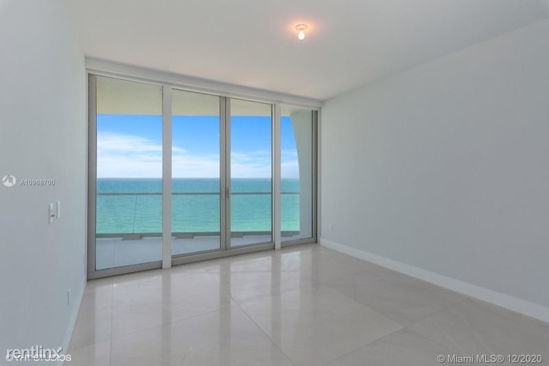 16901 Collins Ave - Photo 4