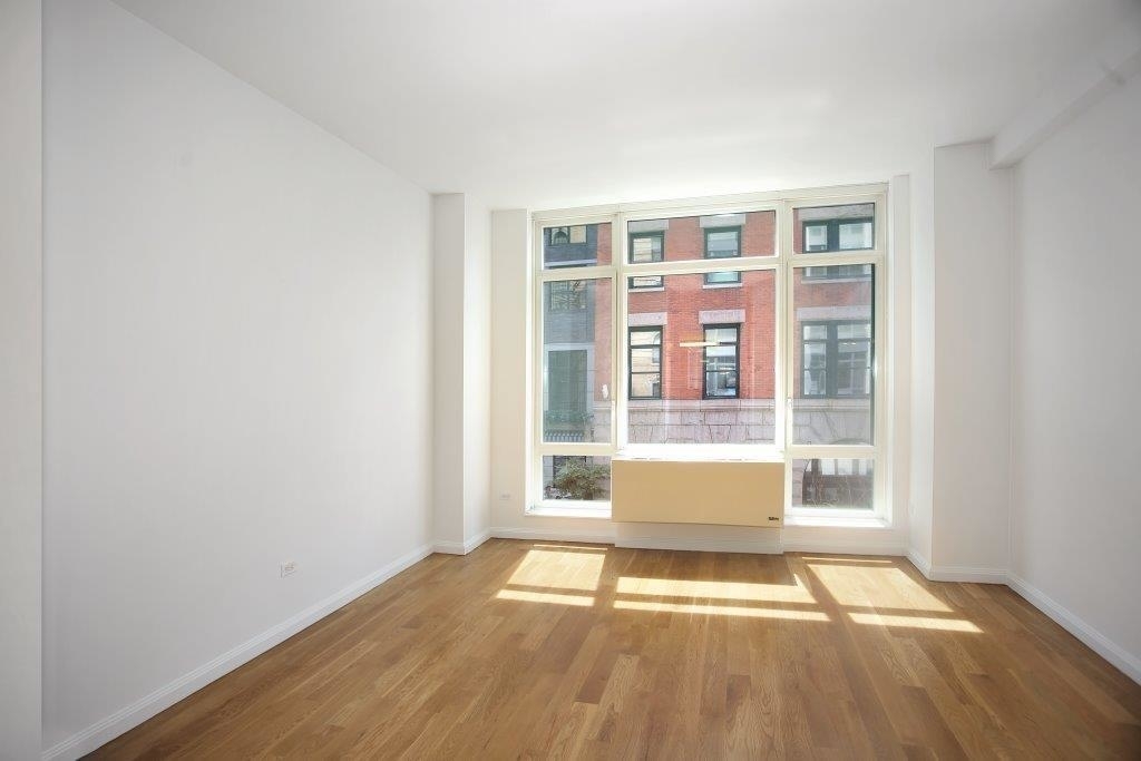 55 Thompson St - Photo 4