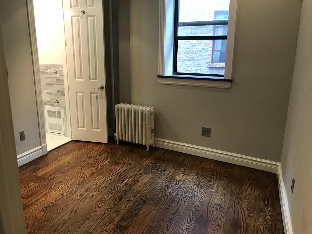 330 East 35th Street - Photo 7