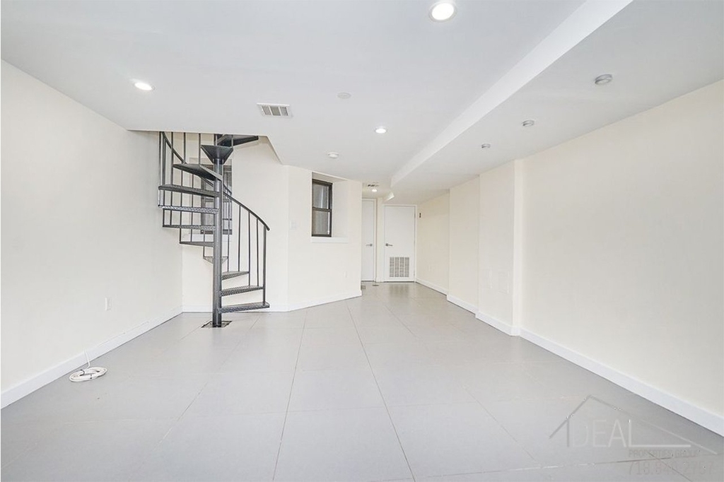 662 Park Place - Photo 7