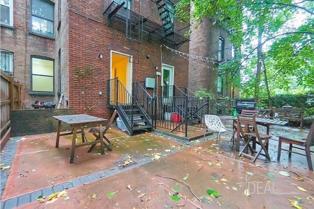 662 Park Place - Photo 9