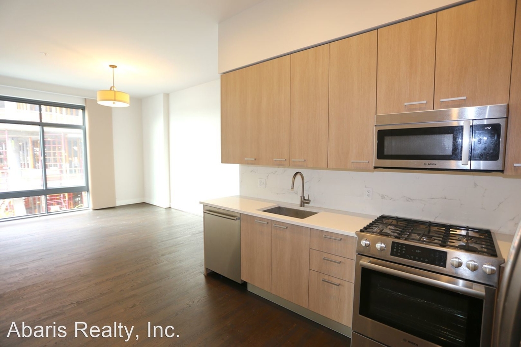 525 Water Street, Sw # 303 - Photo 3