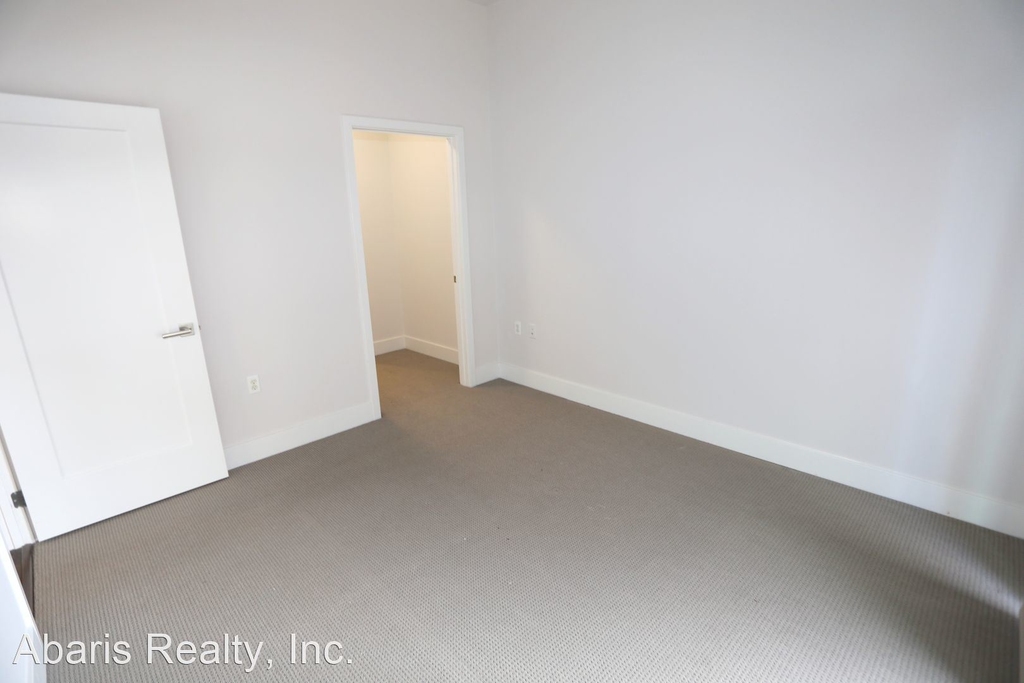 525 Water Street, Sw # 303 - Photo 19