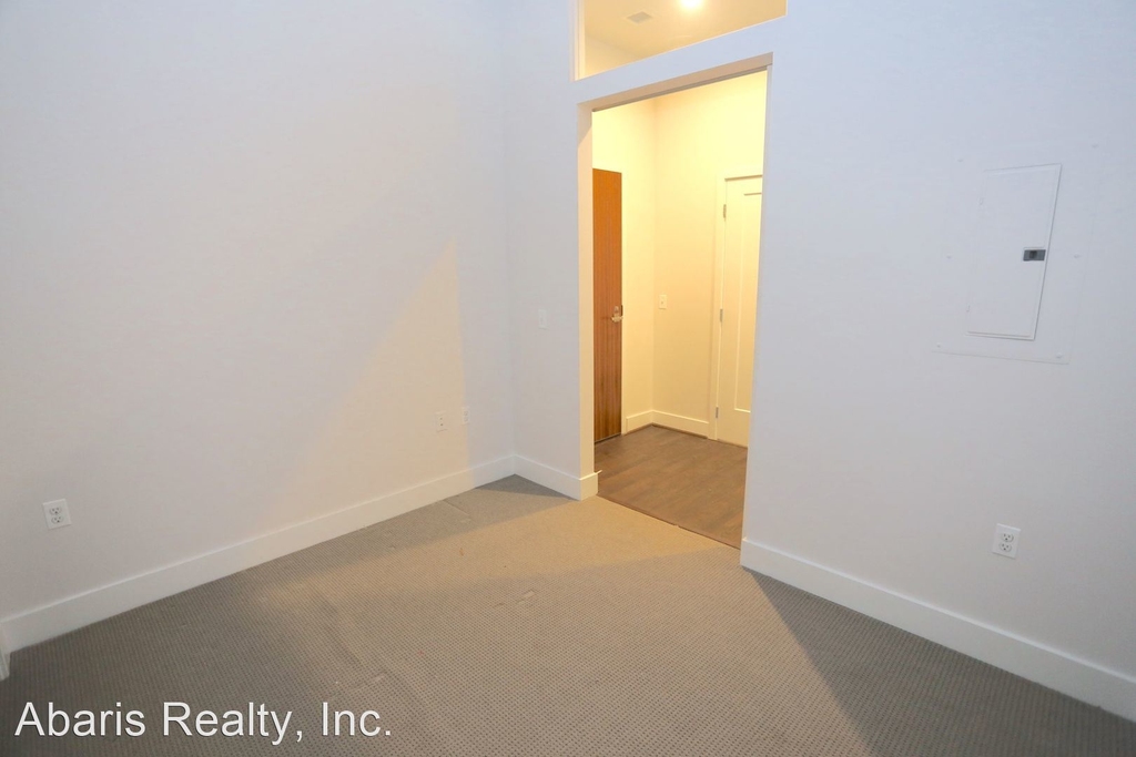 525 Water Street, Sw # 303 - Photo 18