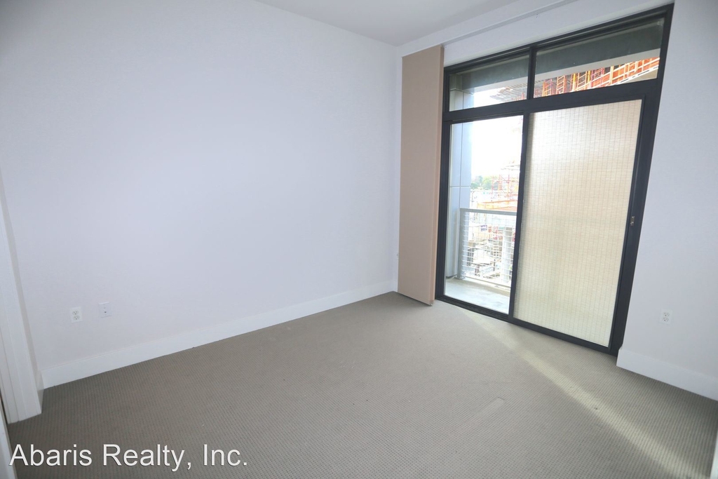 525 Water Street, Sw # 303 - Photo 32