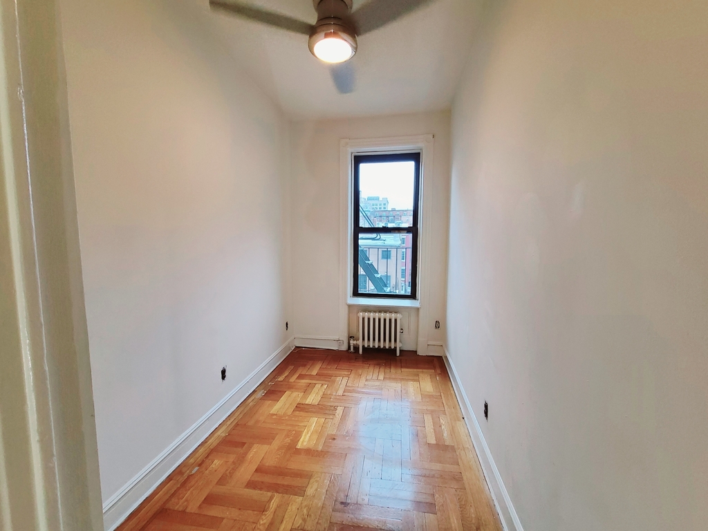 68 Middagh Street - Photo 4