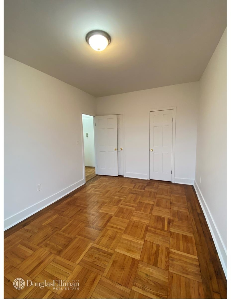 200 Sterling Pl - Photo 1