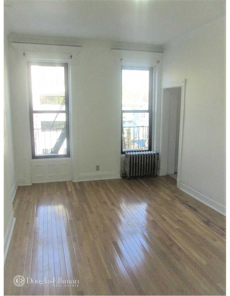 855 Lafayette Avenue - Photo 3