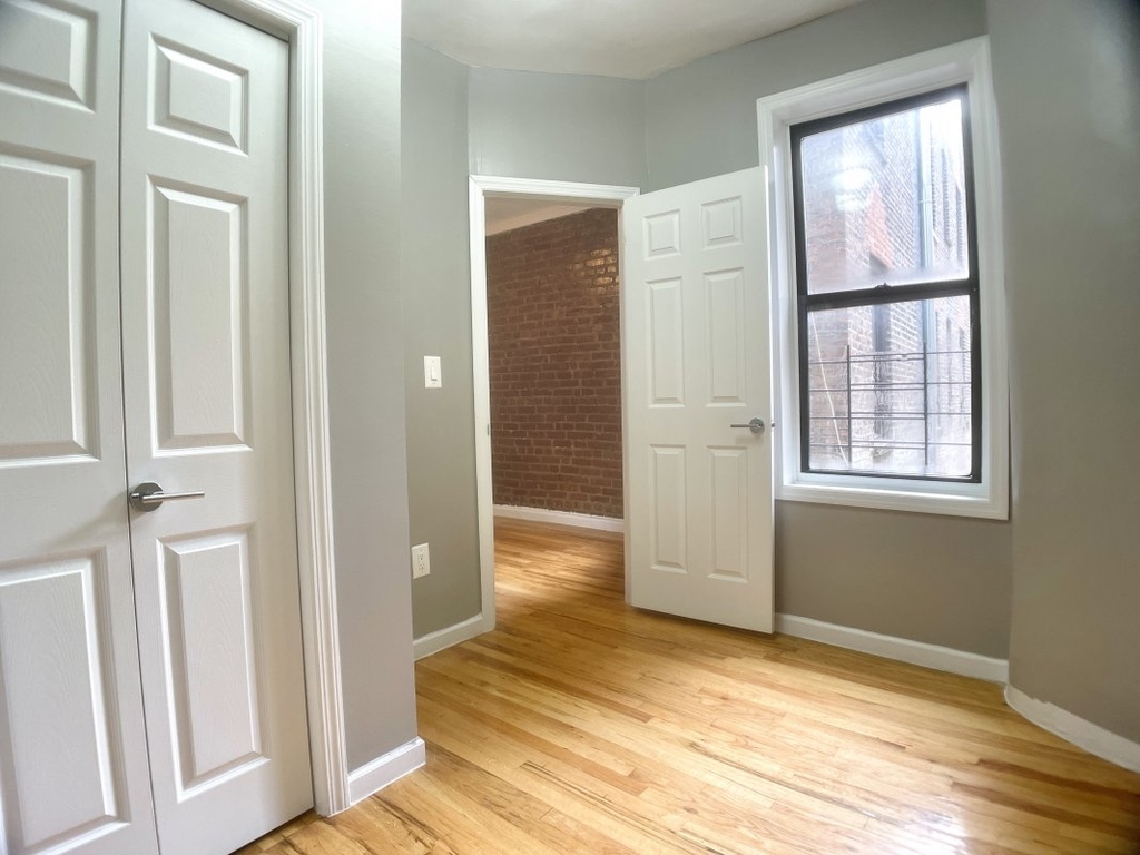 304 West 151st Street - Photo 6