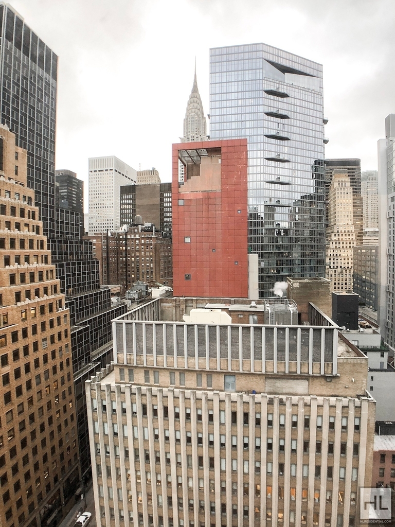 East 43 Street - Photo 9