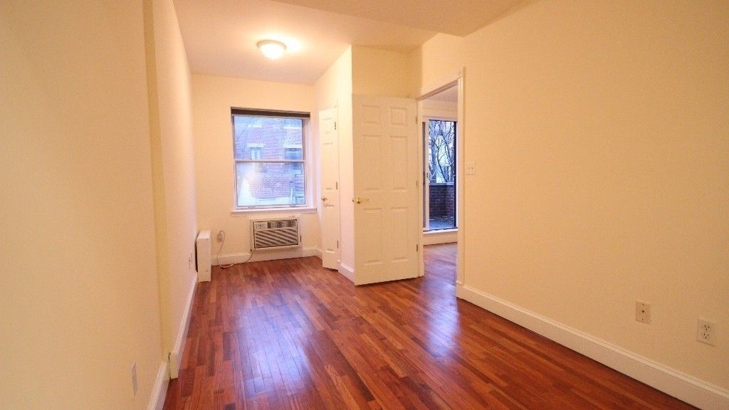 139 West 75th Street - Photo 5