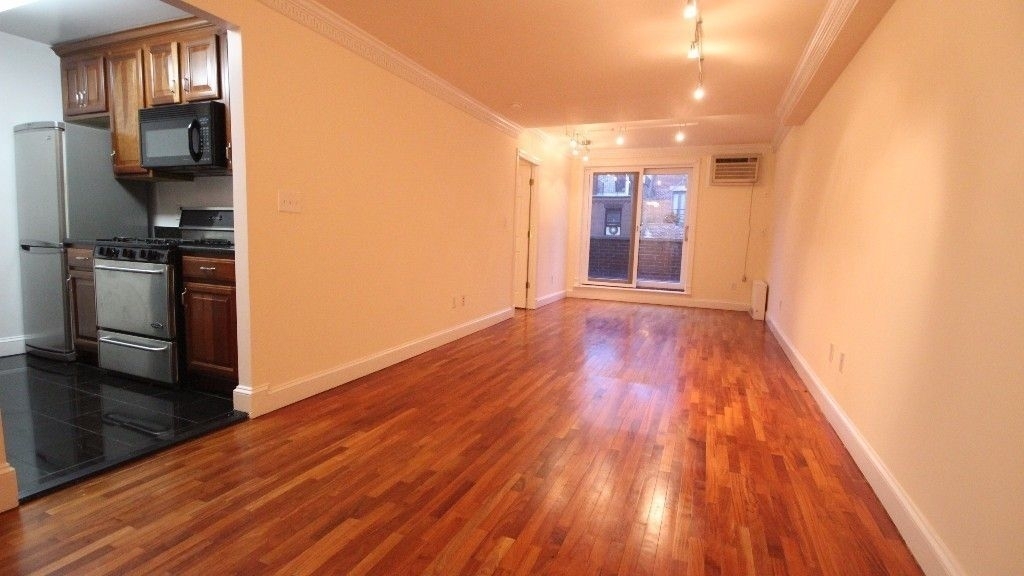 139 West 75th Street - Photo 0