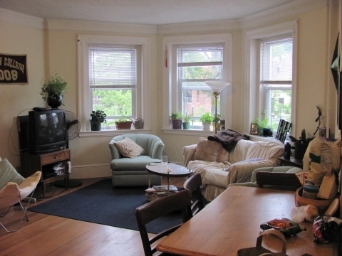 1600 Beacon St - Photo 3