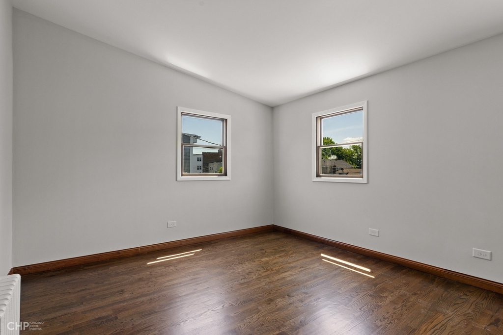 2444 North Central Park Avenue - Photo 11