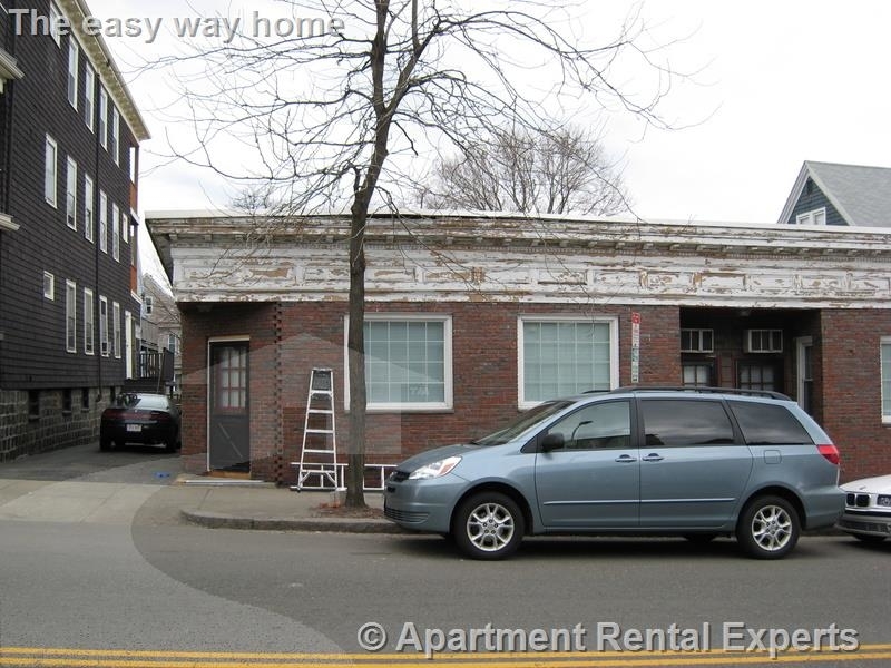 Highland Ave - Photo 2