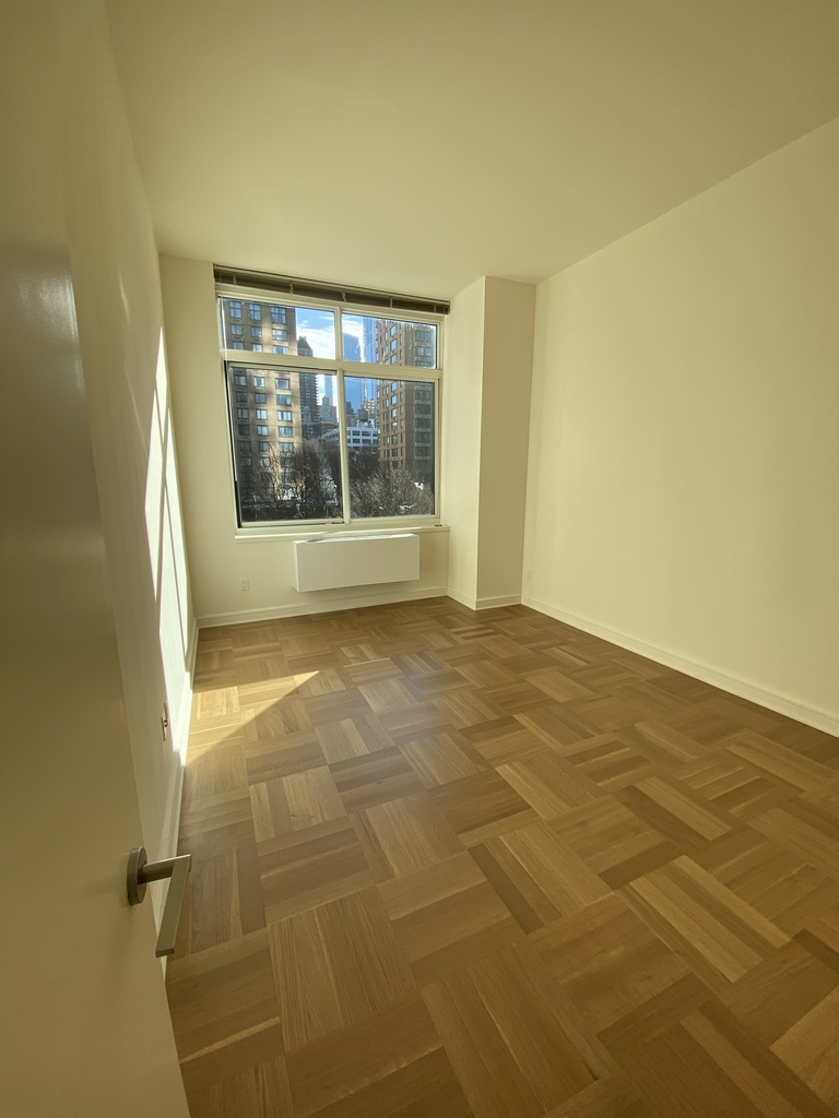 400 West 63rd Street - Photo 3