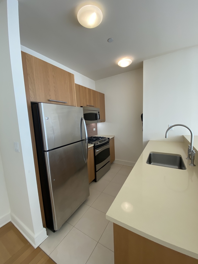 400 West 63rd Street - Photo 5