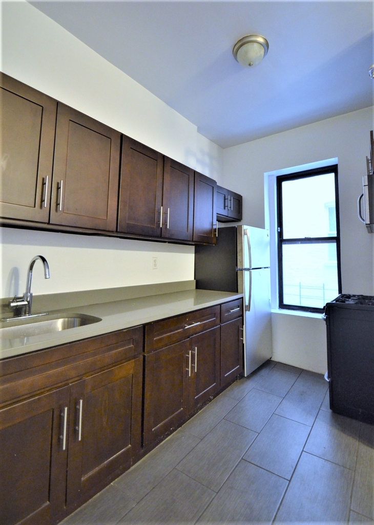 522 West 148th Street - Photo 7