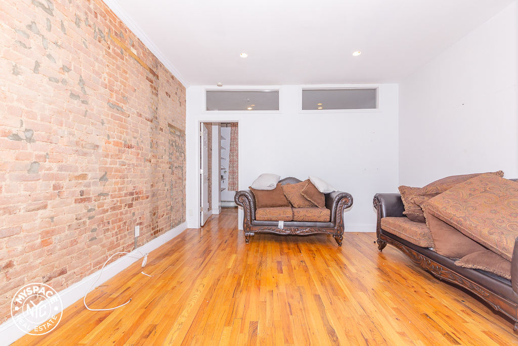 758 Marcy Avenue - Photo 3