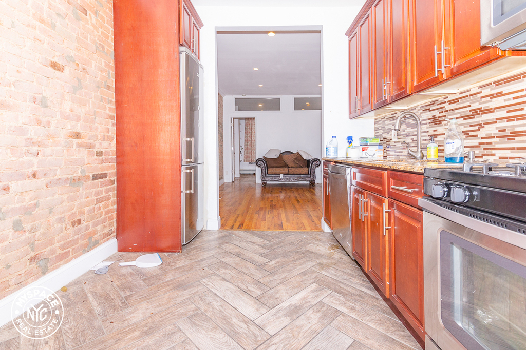 758 Marcy Avenue - Photo 1