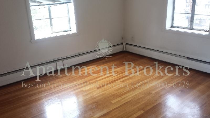 53 Evergreen St. - Photo 7