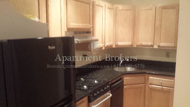 223 Hanover St. - Photo 1