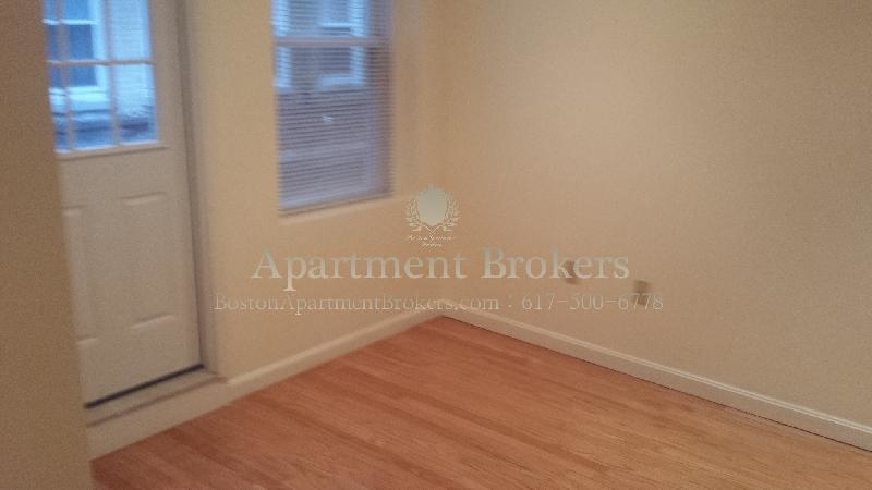 223 Hanover St. - Photo 6