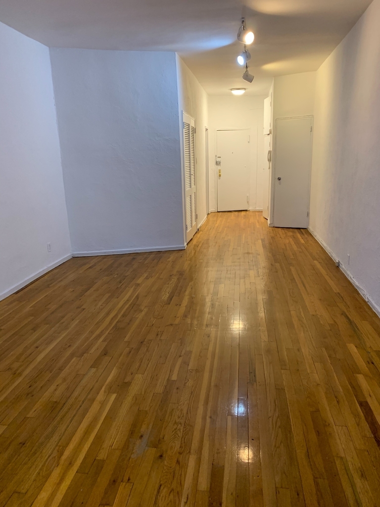 304 East 73rd Street - Photo 2