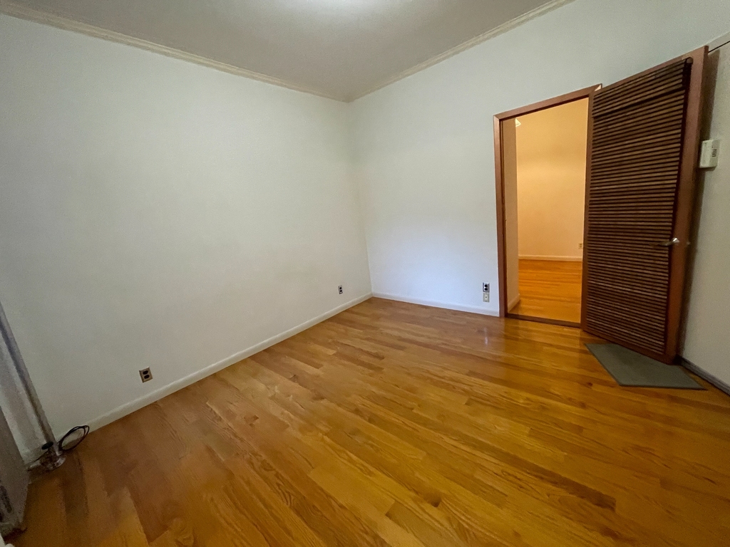 511 East 81st Street - Photo 3