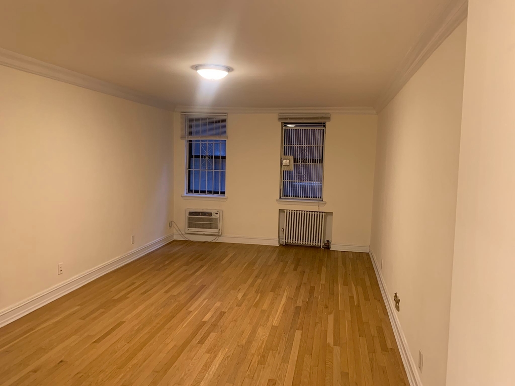 148 West 68th Street - Photo 7