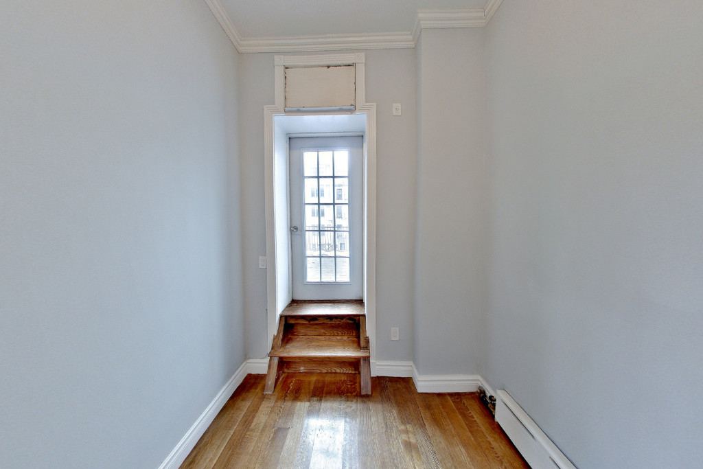 424 W 51st St. - Photo 7