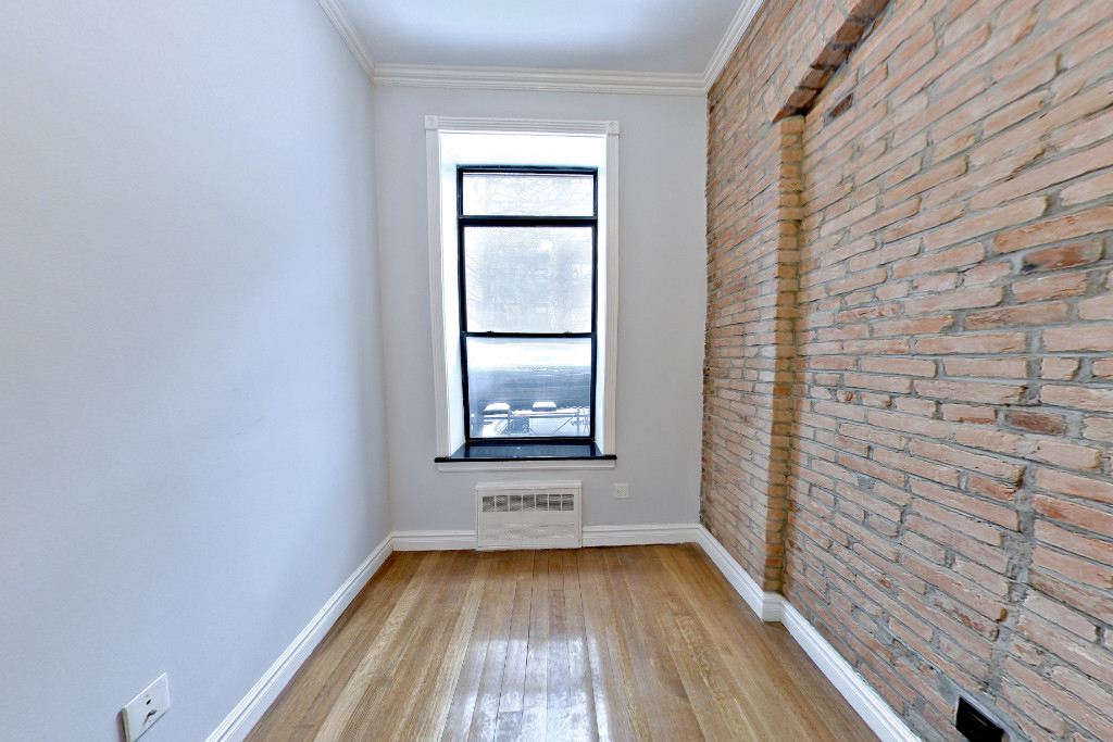 424 W 51st St. - Photo 5